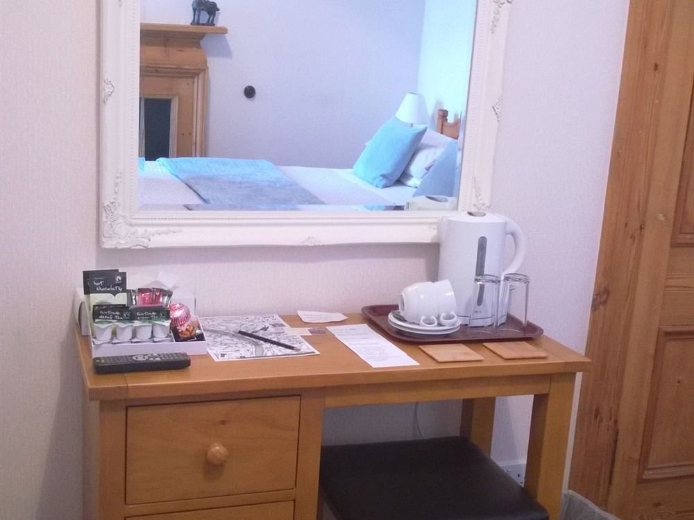 Фото Rossmount Guest House