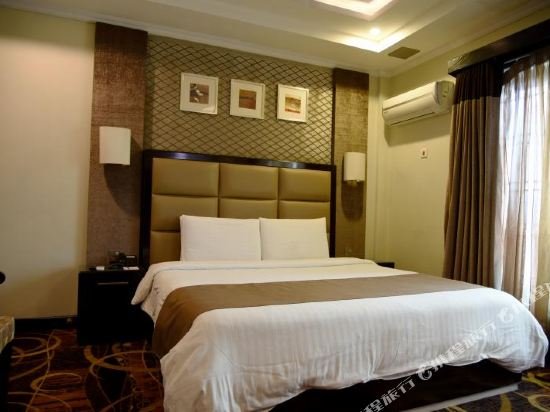 Фото Отель One Murree