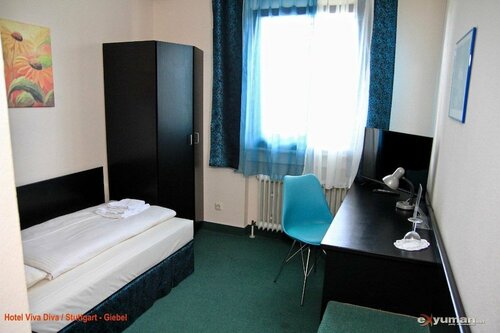 Гостиница Hotel Viva Diva в Дитцингене