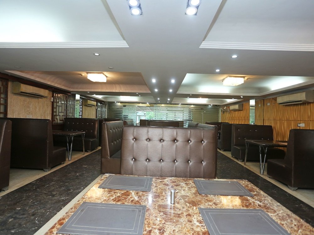 Фото Oyo 16550 Hotel Kenil Star