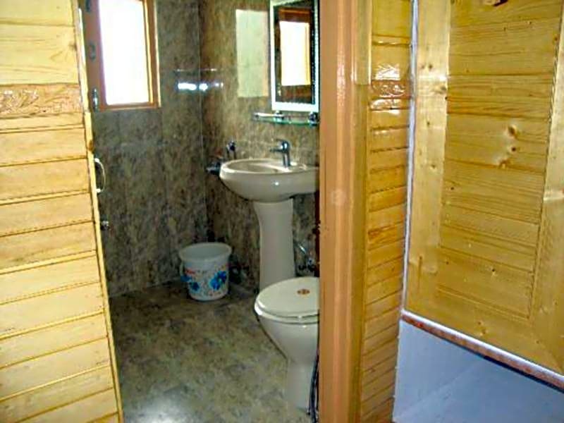 Фото Swiss Hotel Kashmir