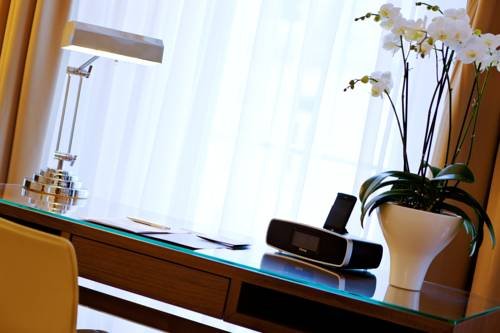 Фото Renaissance Lucerne Hotel