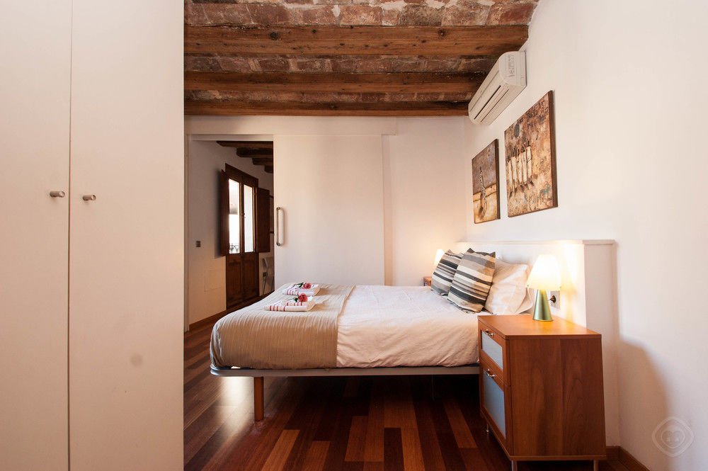 Фото Ciutat Vella Apartments Gothic Quarter