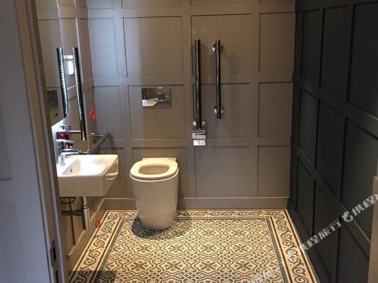 Фото The Priory Hotel