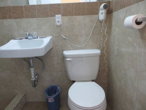 Фото A Fisher's Inn Motel