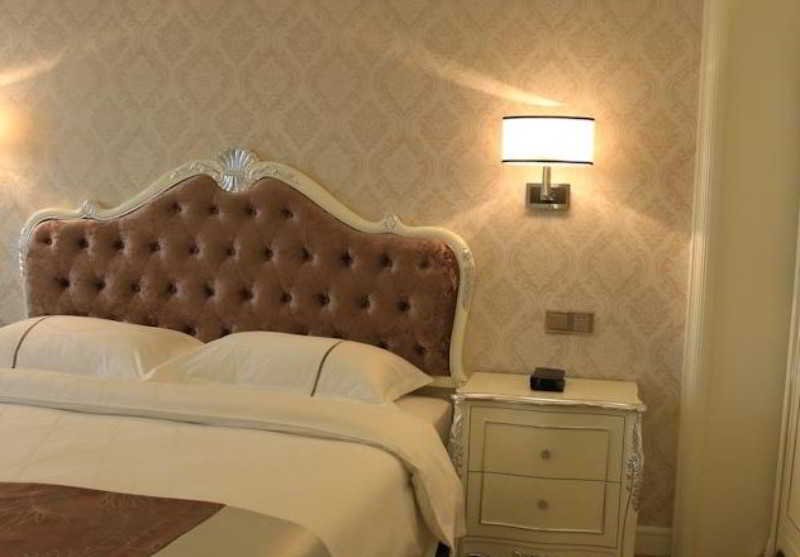 Фото Rong Feng Hotel