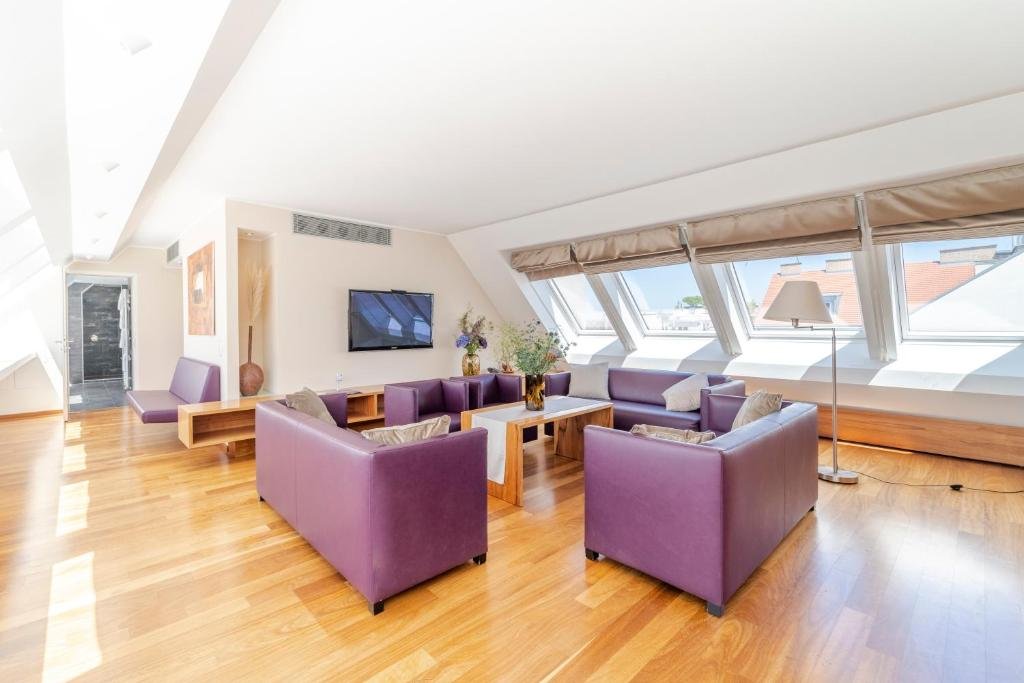 Фото Pakat Suites Hotel