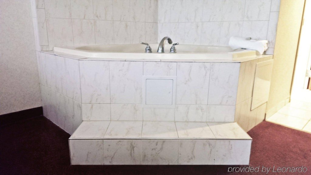 Фото Ocean 1 Hotel and Suites