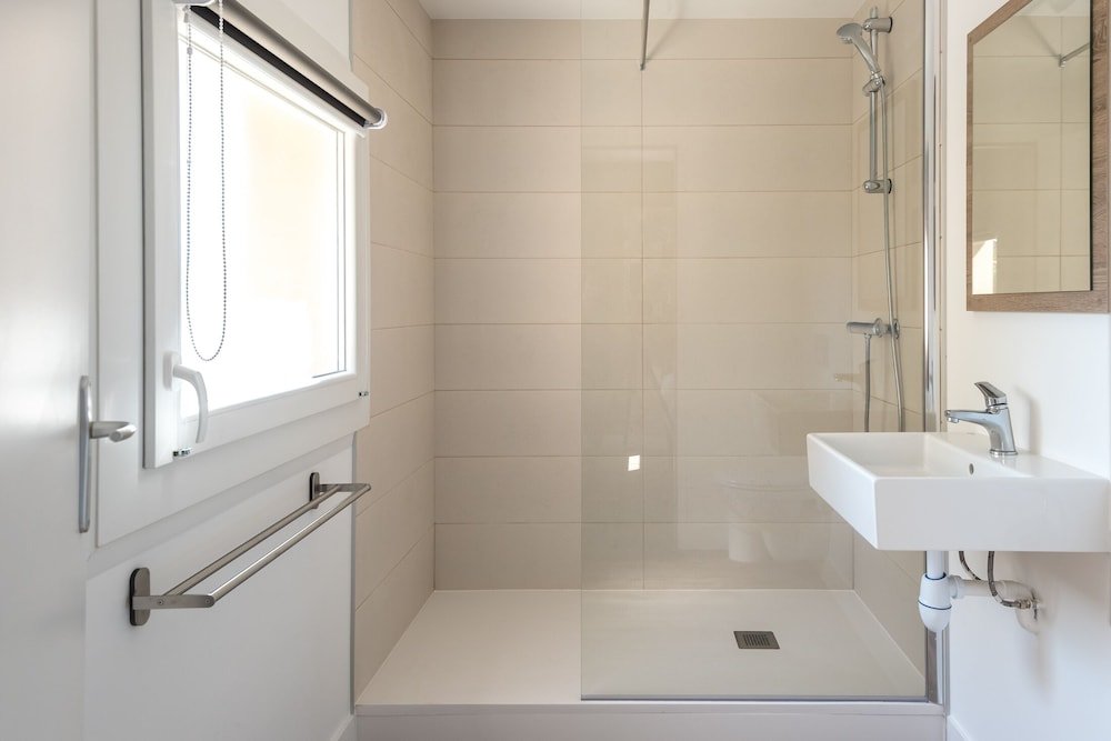 Фото Kyriad Direct Toulon Ouest La Seyne Sur Mer 