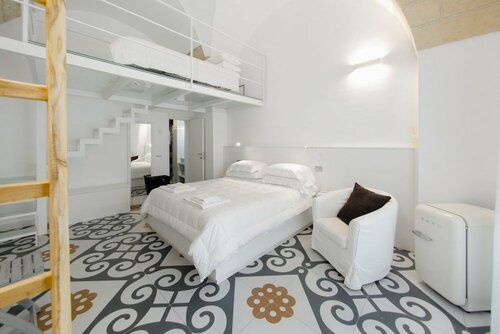 Гостиница Dimora Capece Luxury Rooms в Лечче