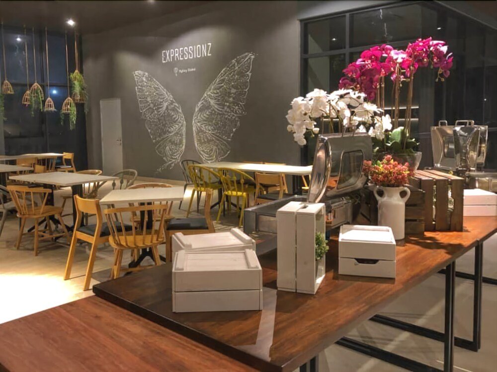 Фото Expressionz Professional Suites by Sync