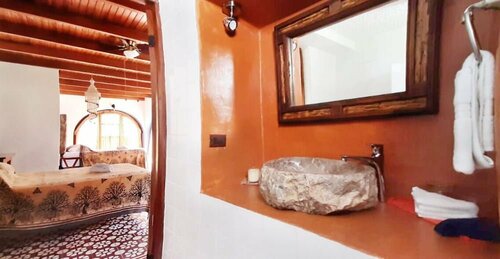 Гостиница Luna Inn B&b в Алахуэла