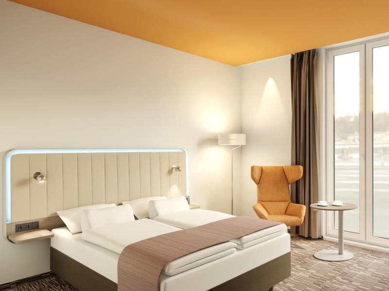 Фото Park Inn by Radisson Neumarkt