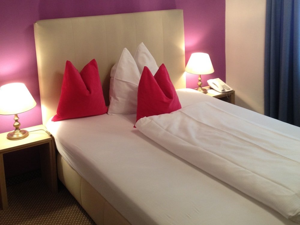 Фото Altstadthotel Weisse Taube