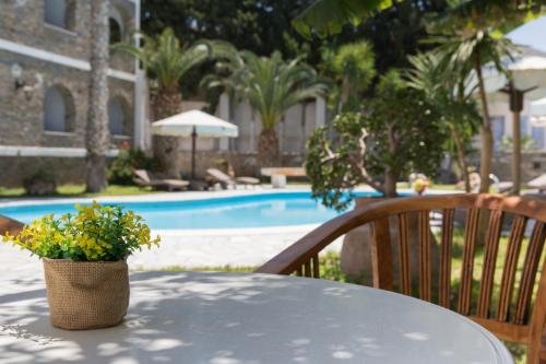 Фото Louiza Hotel