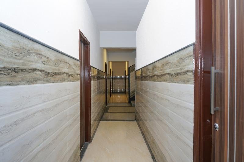 Фото Oyo 19570 Flagship Bb Residency