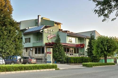 Гостиница Family Hotel Gabrovo в Габрове