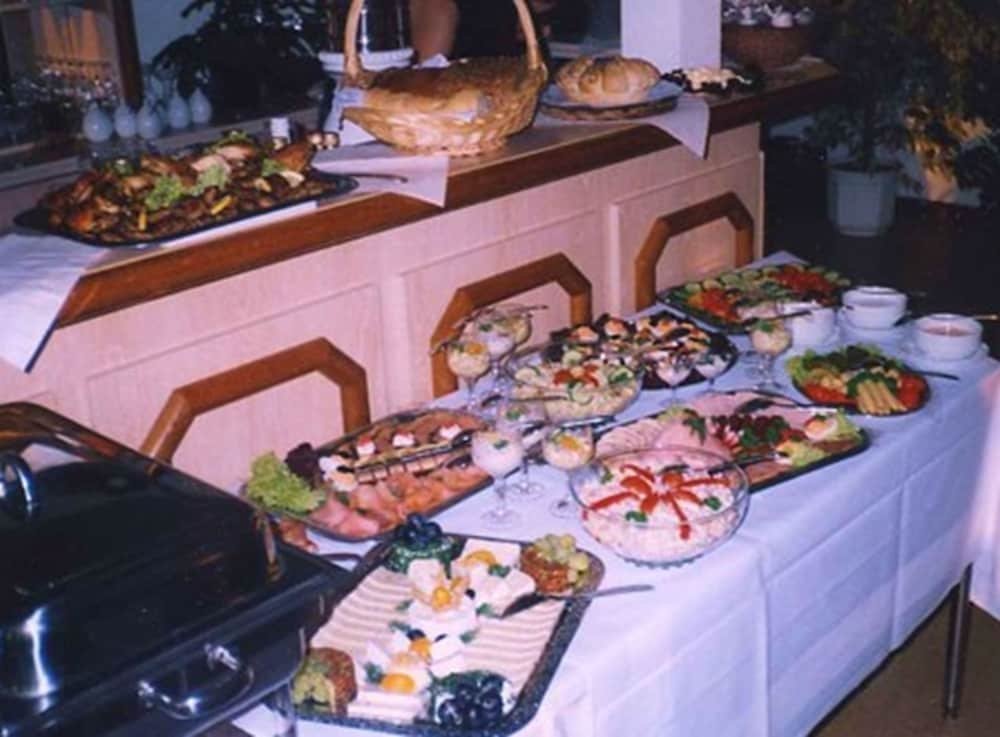 Фото Hotel Pelikan