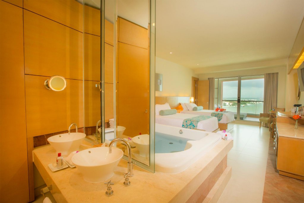 Фото Beach Palace