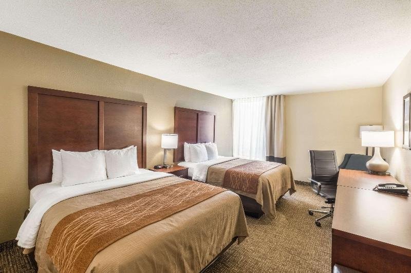 Фото Comfort Inn Charlotte Airport Uptown