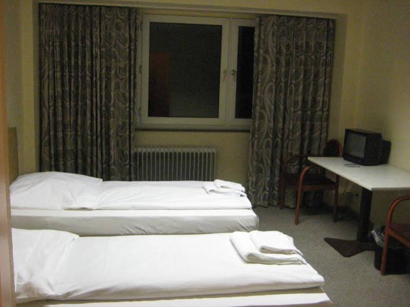 Фото Pension Alpha Frankfurt City