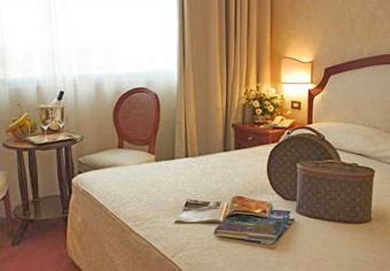 Фото Hotel Martini Olbia