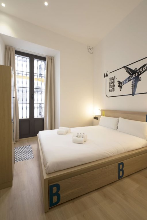 Фото U-Sense For You Hostel Sevilla