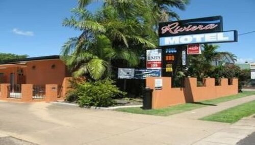 Гостиница Riviera Motel Bundaberg в Бандаберге