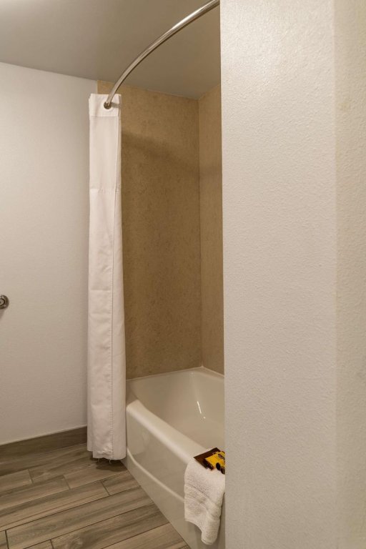 Фото Best Western Plus Manhattan Beach Hotel