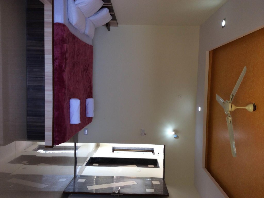 Фото Yashraj Residency