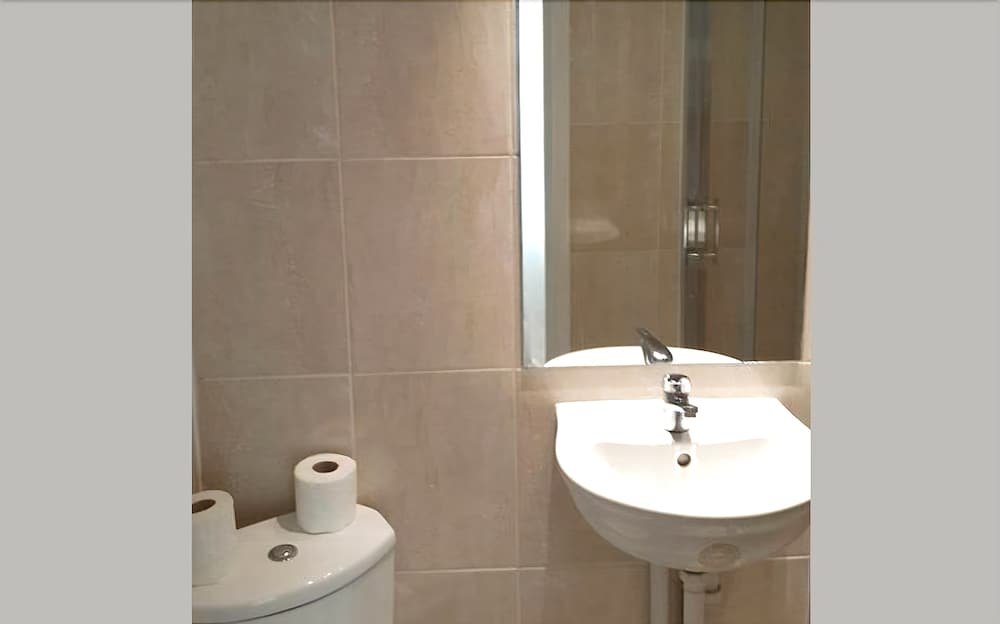 Фото The Cameron Hotel