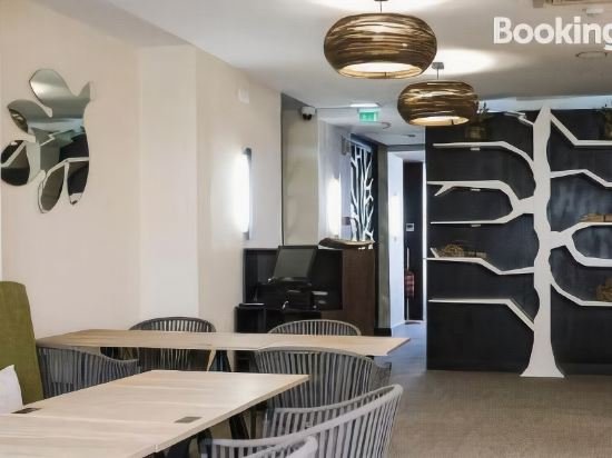 Фото The Leaf Boutique Hotel