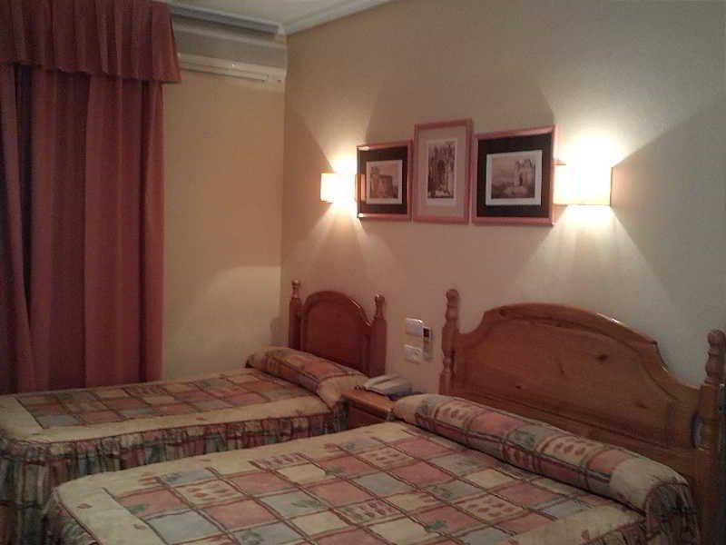 Фото Hostal Toledo