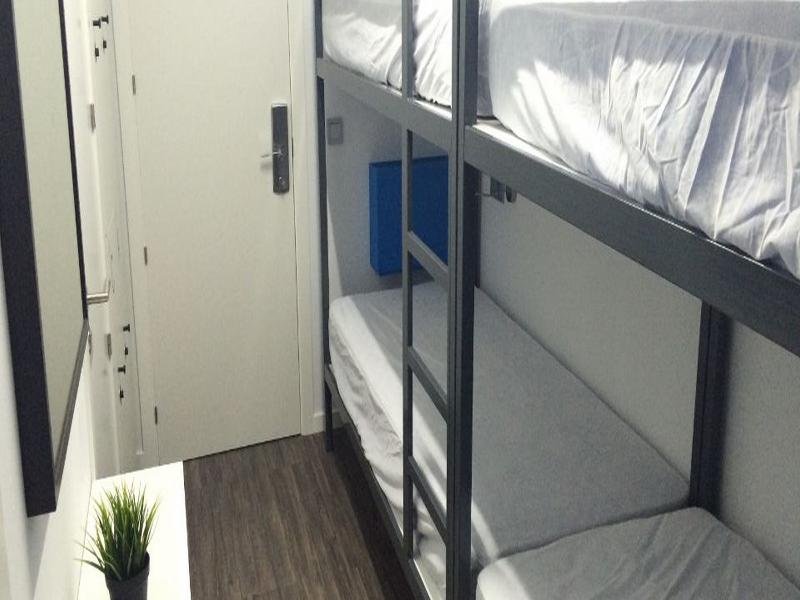 Фото Chameleon Hostel