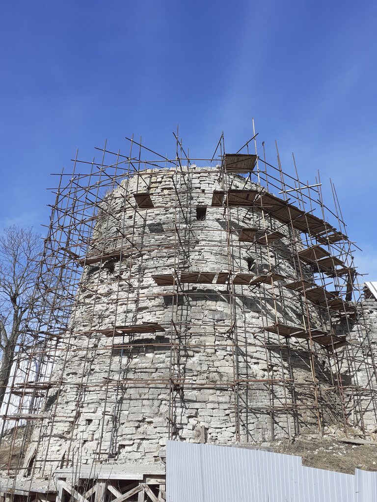 Scaffolding Rent of clamp forests, Saint Petersburg, photo