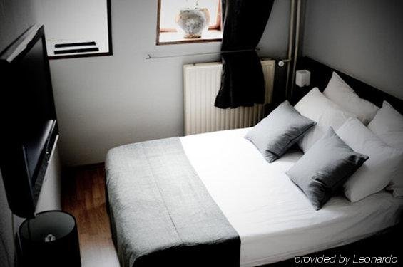 Фото The Arcade Hotel