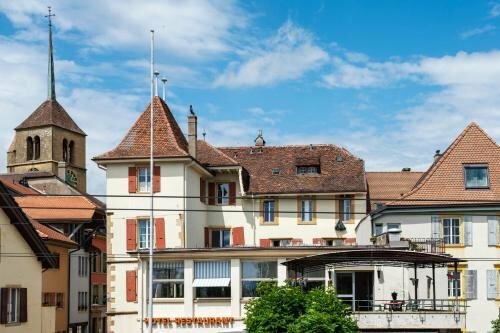 Гостиница Hotel Du Cheval-Blanc в Кантоне Невшатель