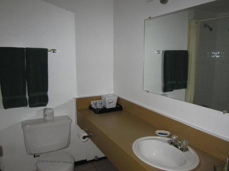 Фото Coast Dawson Creek Hotel