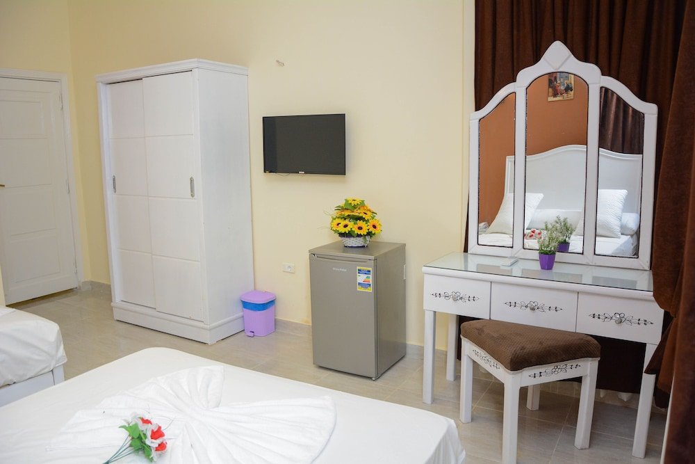 Фото Victory Of Downtown Hotel