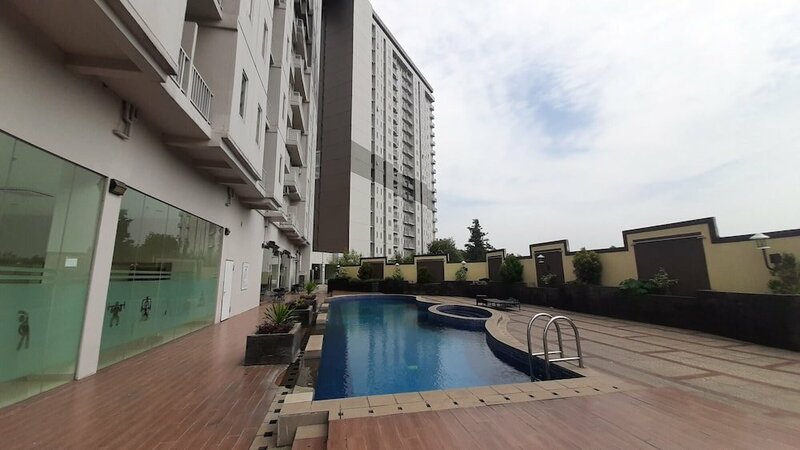 Гостиница Fully Furnished with Cozy Design Studio Easton Park Apartment