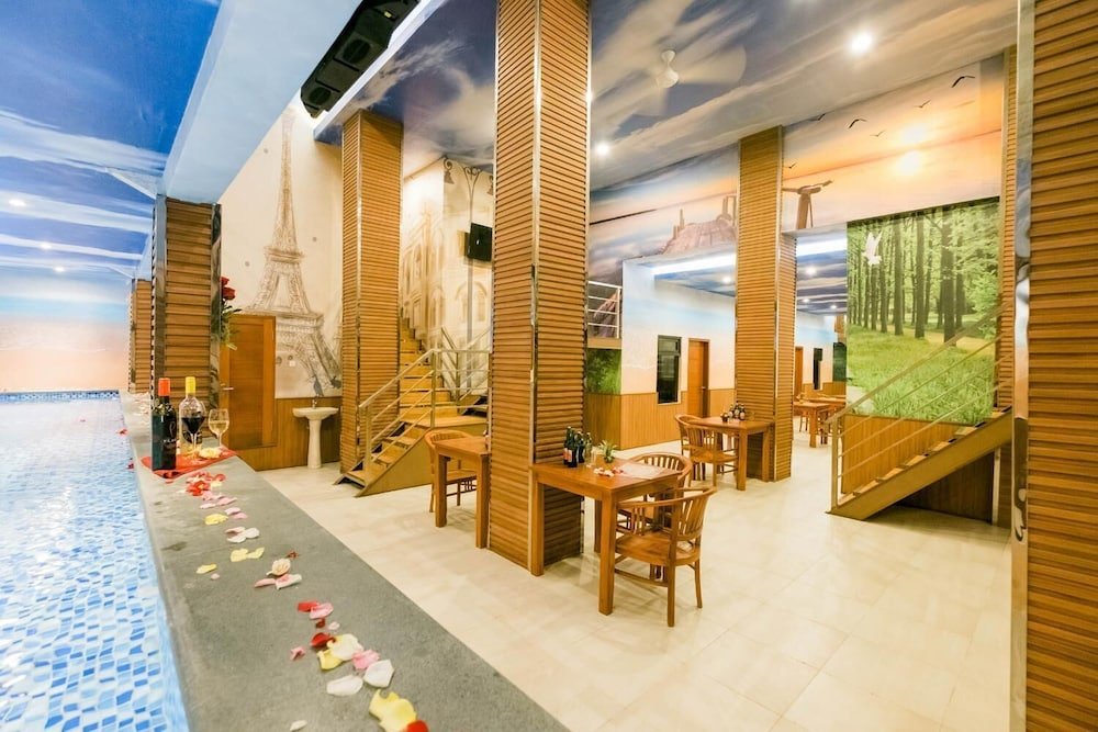 Фото Caroline Hostel