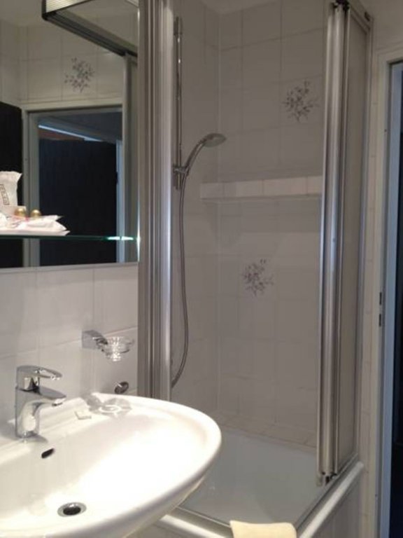 Фото Hotel Schumacher Düsseldorf