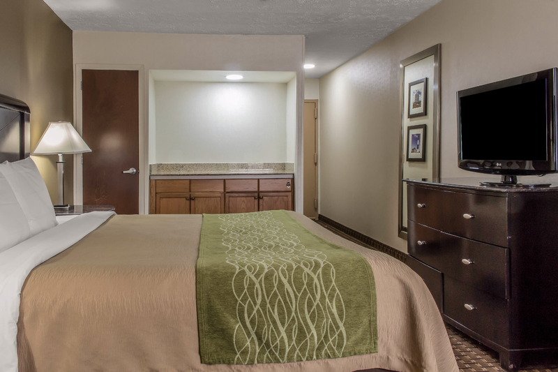 Фото Comfort Inn Medford - Long Island