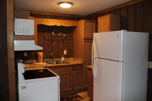 Фото Shawnee Trails Lodging and Suites