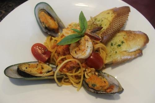 Фото Royale Signature Hotel