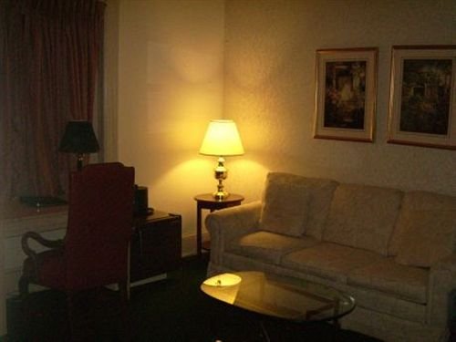 Фото Windsor Inn Hotel