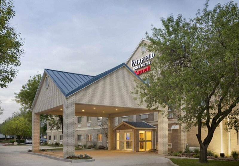 Гостиница Fairfield Inn & Suites Dallas Plano в Плано