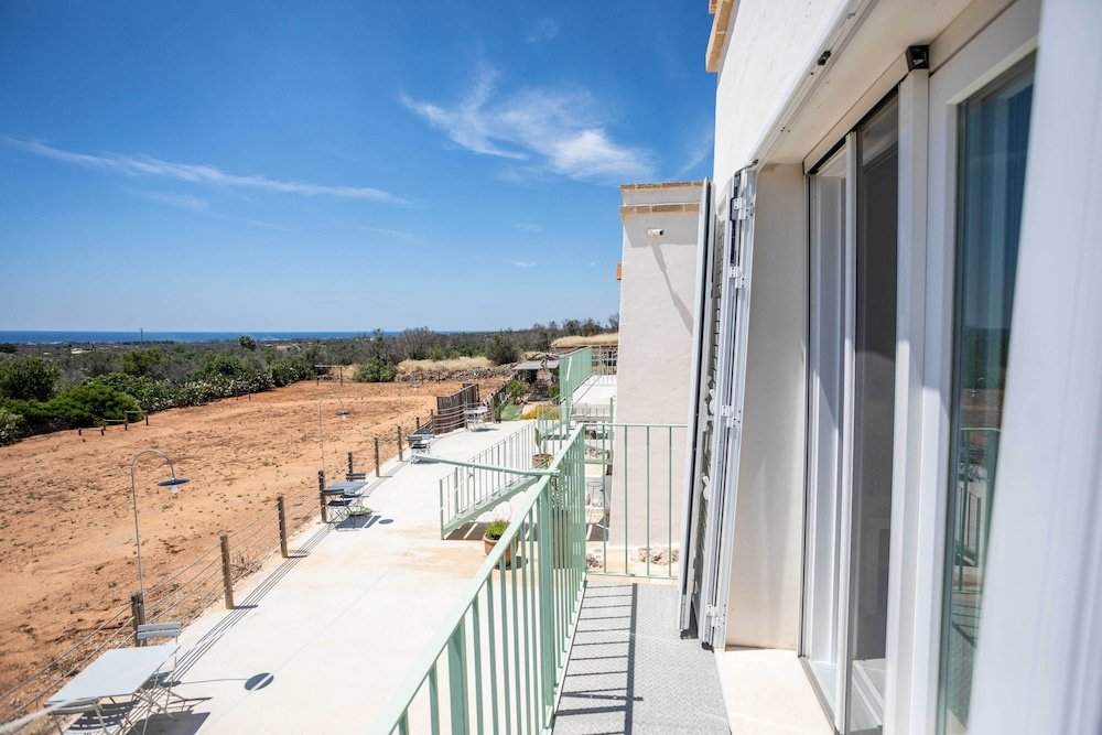 Фото Camera Family Torre Dell'Alto Mare