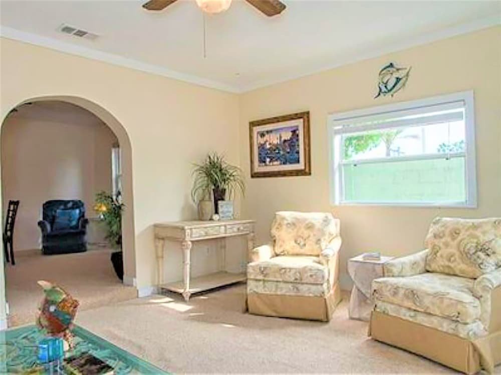 Фото St Pete Beach Vacations by TechTravel