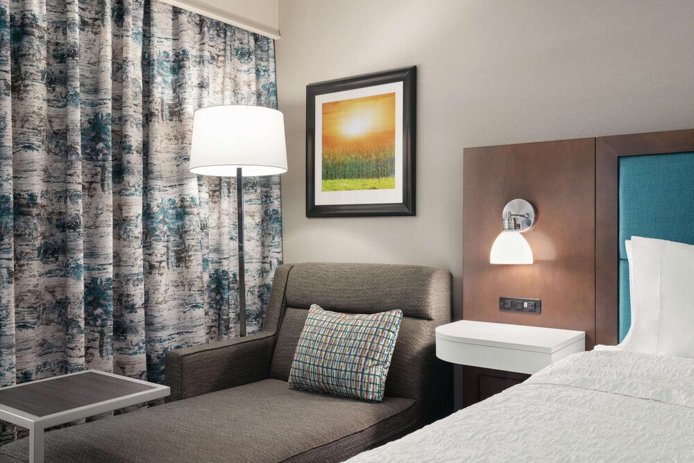 Фото Hampton Inn Champaign Southwest Il